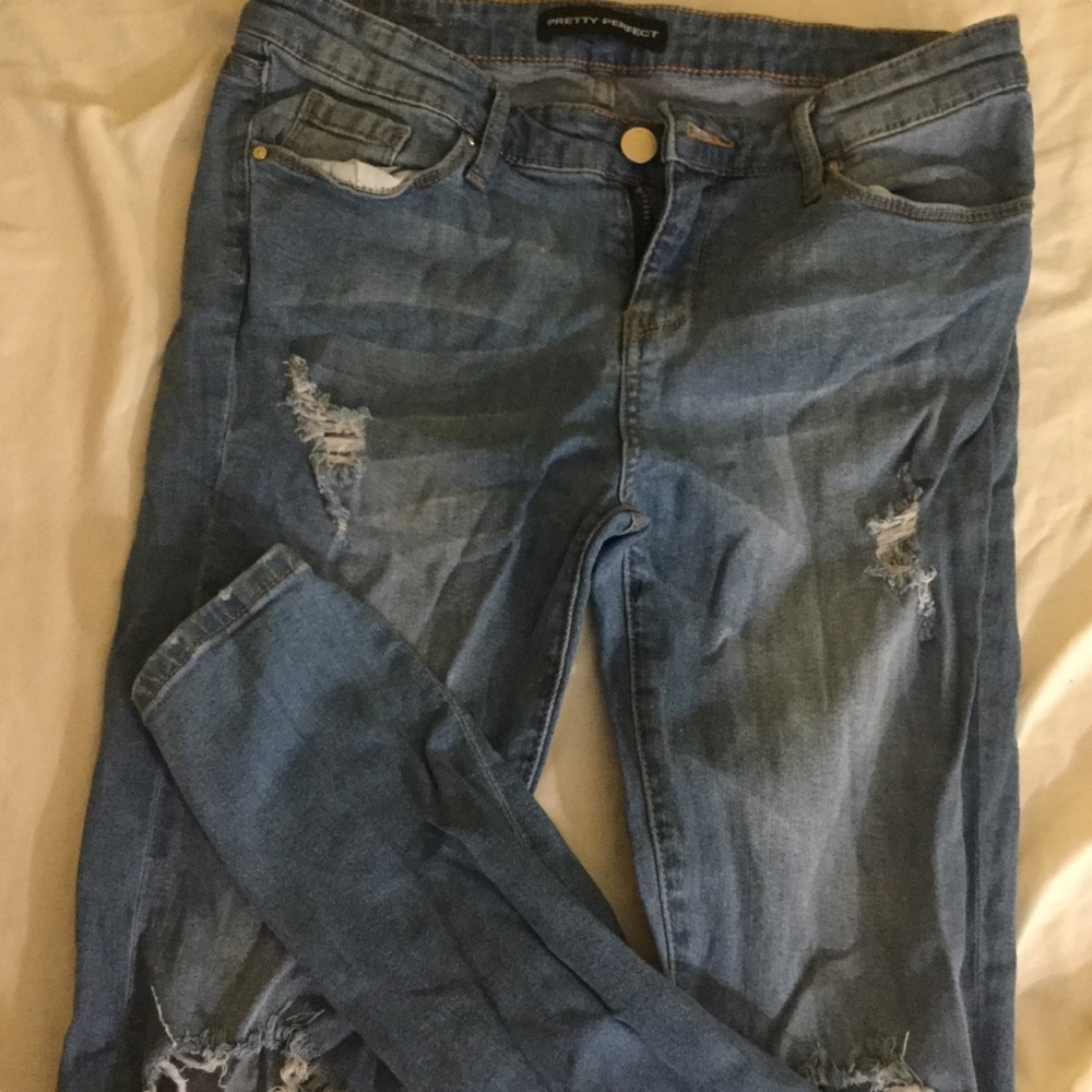 Ripped Skinny Jeans
